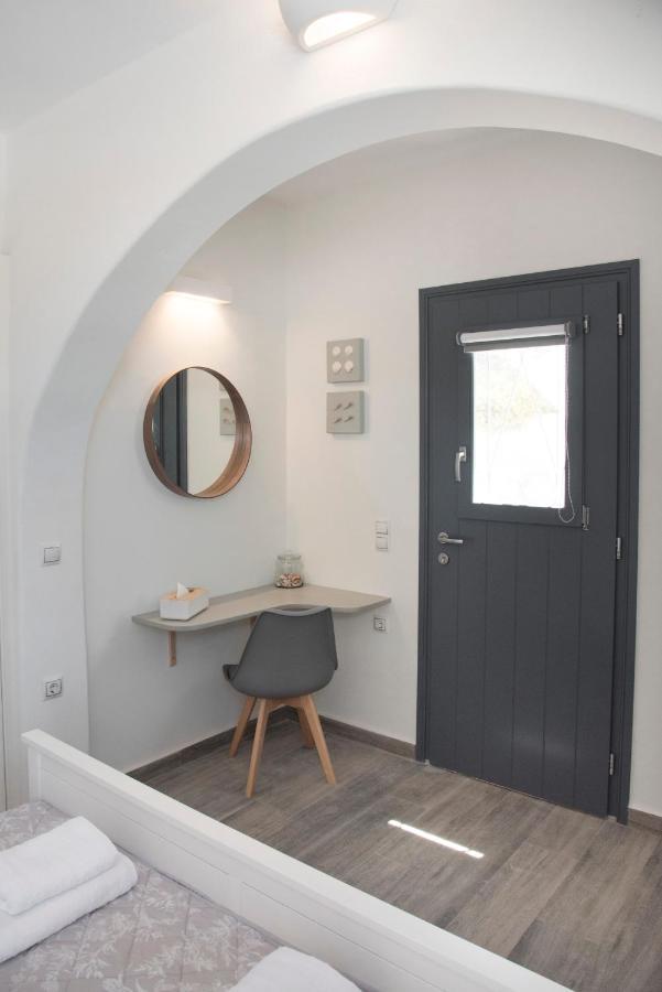 White New 1Bd House With Private Jacuzzi In Isterni Villa Isterni  Exterior foto